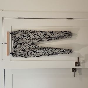 Cloth and Stone Joggers Size Small